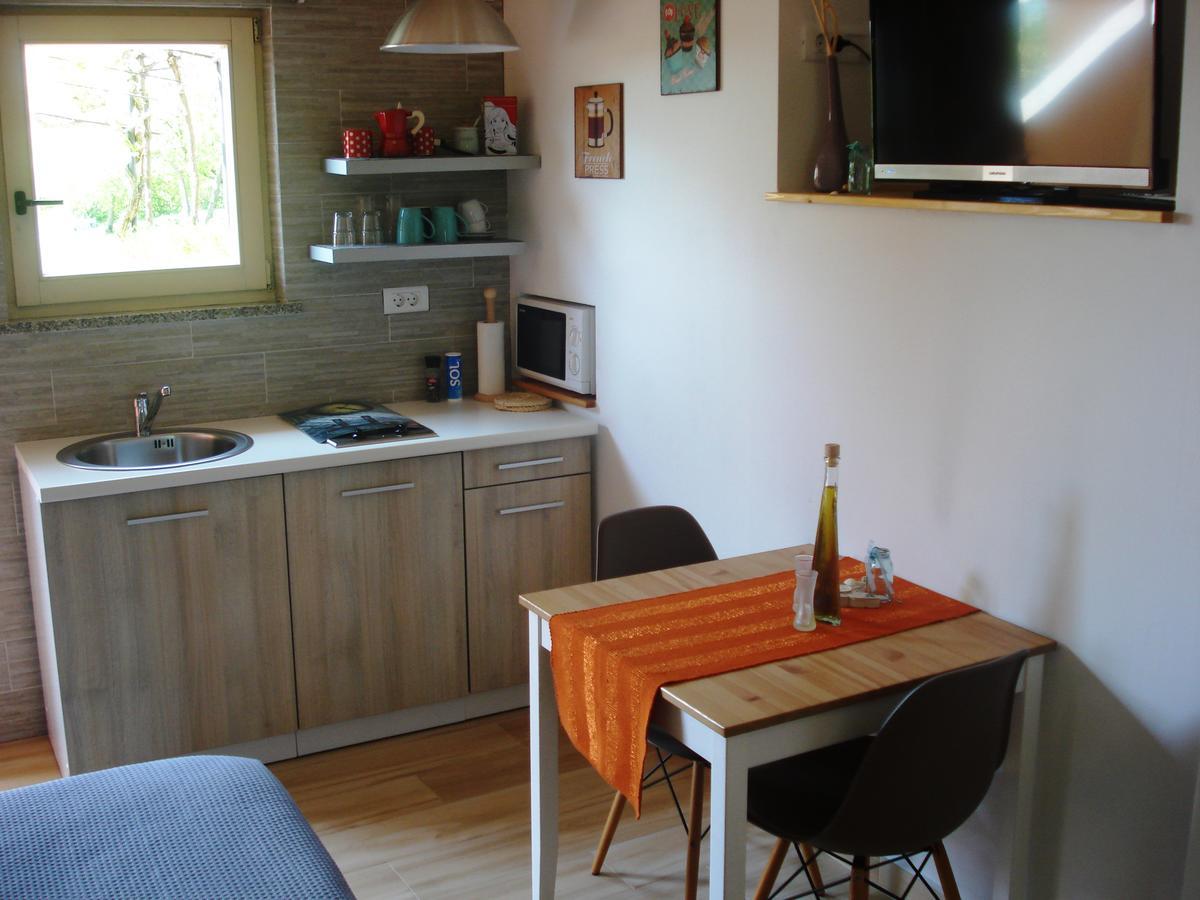 Roč Studio Apartment Md מראה חיצוני תמונה
