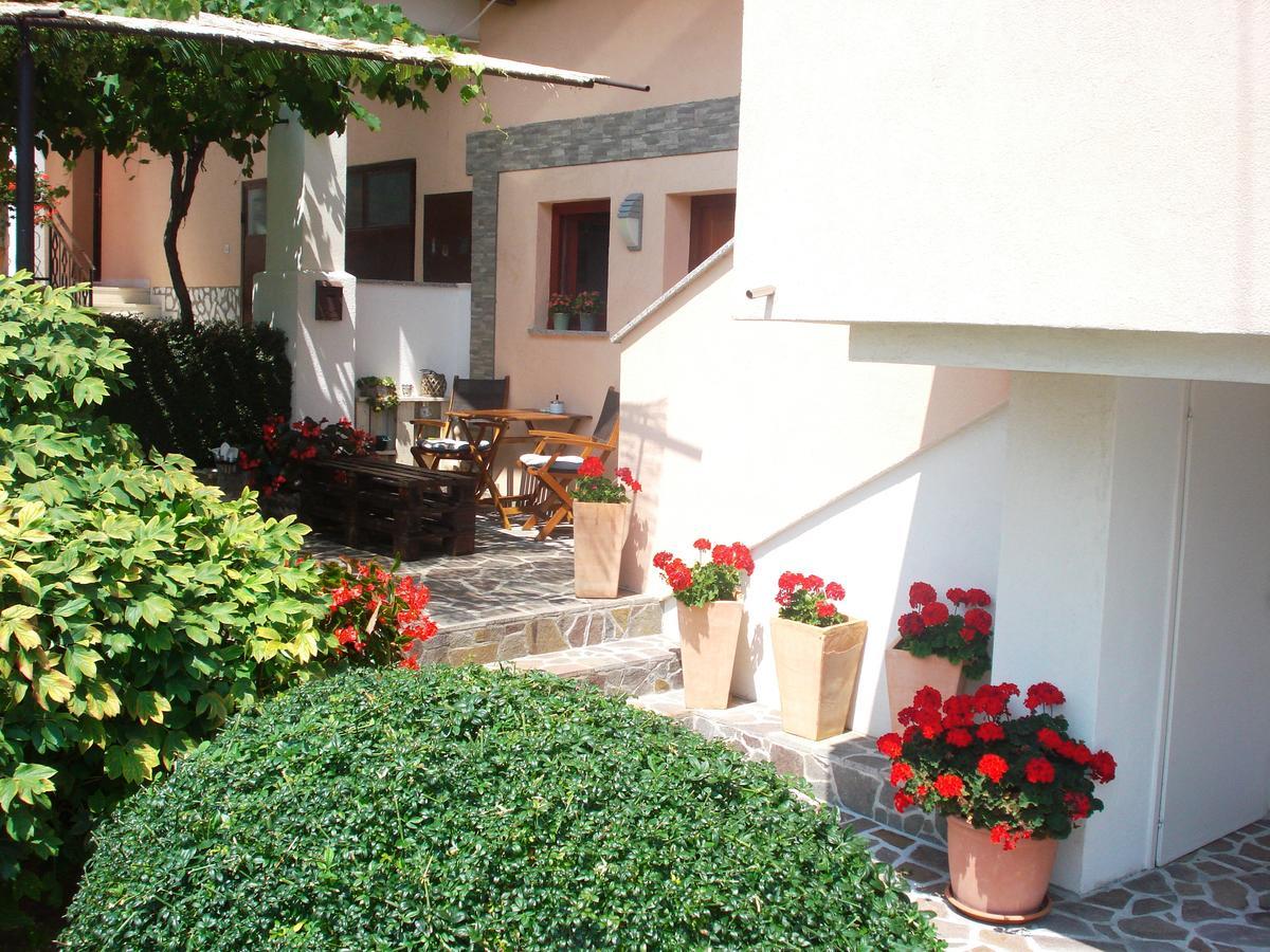 Roč Studio Apartment Md מראה חיצוני תמונה